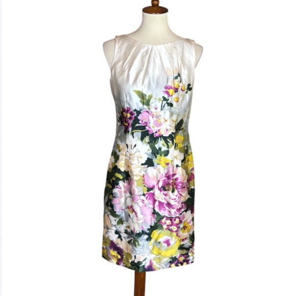 Ann Taylor Dresses & Skirts - Ann Taylor silk blend sleeveless sheath dress with floral print Size 6